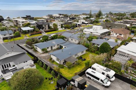 Photo of property in 1/1216 Papamoa Beach Road, Papamoa Beach, Papamoa, 3118