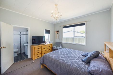 Photo of property in 8a Kaimanawa Street, Kelvin Grove, Palmerston North, 4414