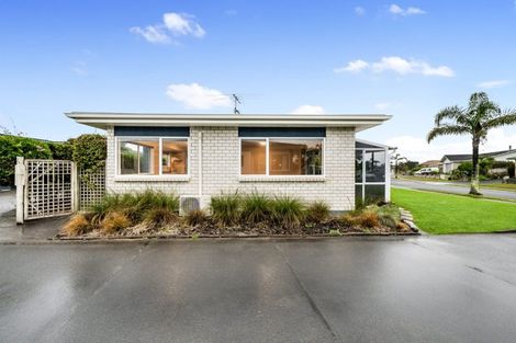 Photo of property in 32a Lakeside Drive, Orewa, 0931