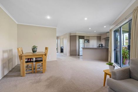 Photo of property in 26 Madison Street, Cambridge, 3434