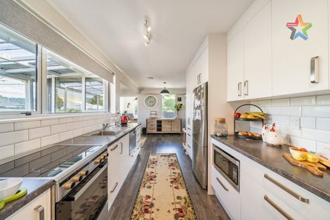 Photo of property in 12a Raukawa Grove, Trentham, Upper Hutt, 5018