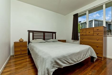 Photo of property in 23a Statesman Street, Henderson, Auckland, 0612
