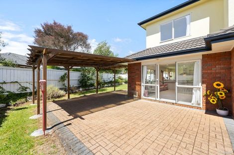 Photo of property in 22 Heyington Way, East Tamaki Heights, Auckland, 2016