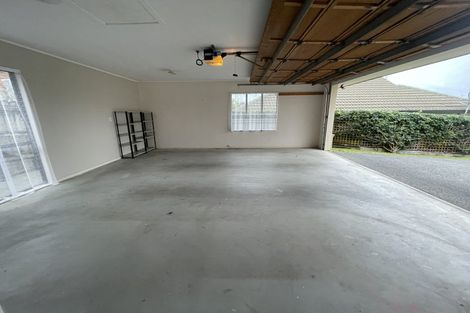 Photo of property in 8 Isaac Place, East Tamaki Heights, Auckland, 2016