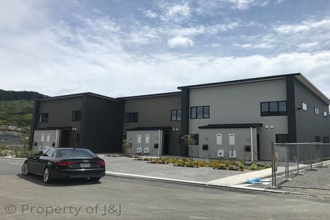 Photo of property in 14/9u Surrey Street, Tawa, Wellington, 5028