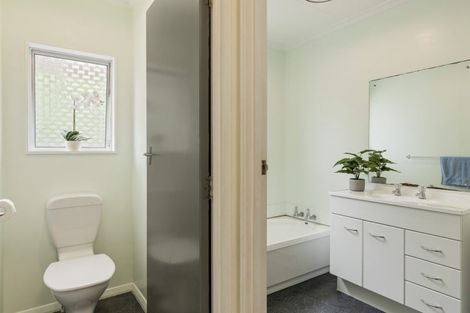 Photo of property in 79 Queens Road, Glen Avon, New Plymouth, 4312