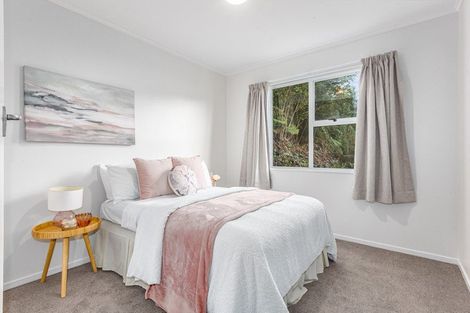 Photo of property in 214a Waddington Drive, Naenae, Lower Hutt, 5011