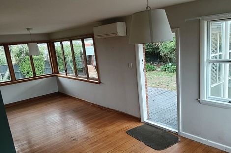 Photo of property in 33 Cossar Street, Burwood, Christchurch, 8083