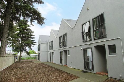 Photo of property in 4/74 Hansons Lane, Upper Riccarton, Christchurch, 8041