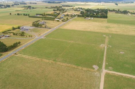 Photo of property in 1482 Rongotea Road, Kairanga, Palmerston North, 4475