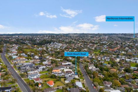 Photo of property in 562a Beach Road, Rothesay Bay, Auckland, 0630