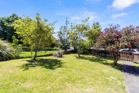 Photo of property in 11 Sarona Avenue, Glen Eden, Auckland, 0602