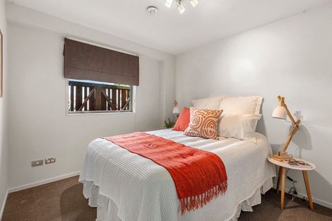 Photo of property in 1/142 Onslow Road, Khandallah, Wellington, 6035