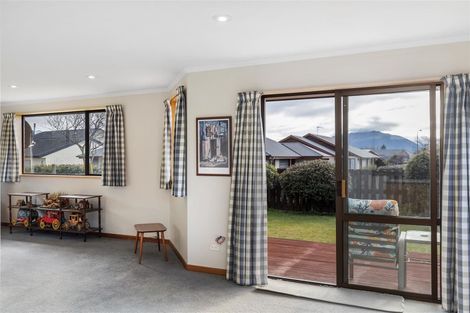 Photo of property in 46 Meadowstone Drive, Wanaka, 9305