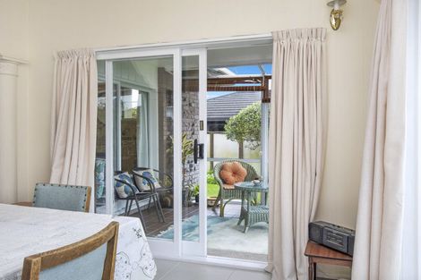 Photo of property in 11a Arthur Grove, Waikanae, 5036
