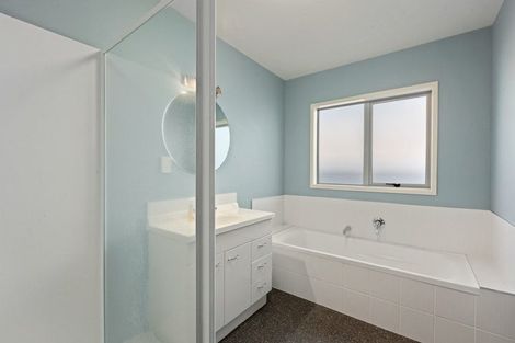 Photo of property in 6 Breaker's Crescent, Waihi Beach, 3611