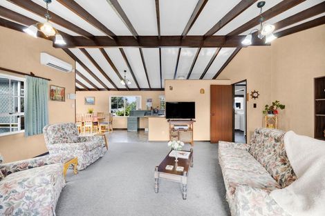 Photo of property in 8a Grant Vc Street, Hawera, 4610