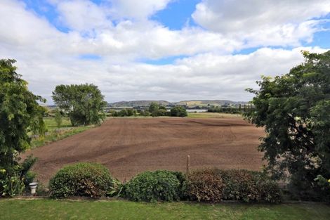 Photo of property in 400 Porangahau Road, Waipukurau, 4282