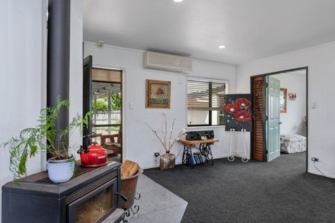 Photo of property in 28 Roretana Drive, Athenree, Katikati, 3177