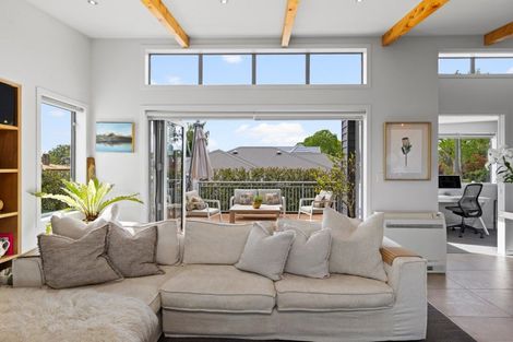 Photo of property in 16a Hall Street, Cambridge, 3434