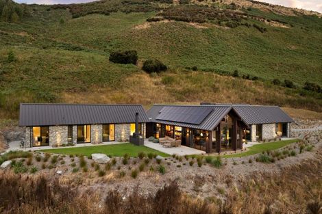 Photo of property in 136 Rosie Way, Glenorchy, 9372