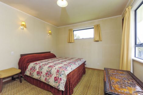 Photo of property in 24 Montmere Avenue, Te Atatu Peninsula, Auckland, 0610