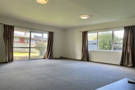 Photo of property in 787 East Coast Road, Northcross, Auckland, 0630