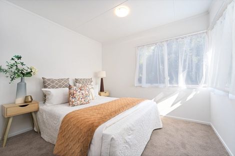 Photo of property in 9 Imperial Place, Henderson, Auckland, 0612