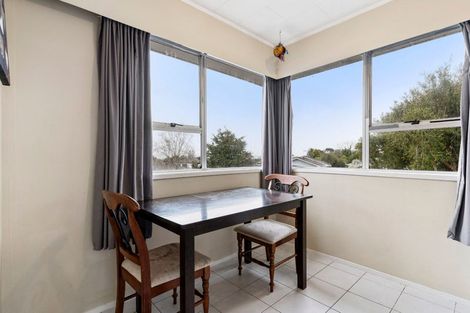 Photo of property in 14 Waari Avenue, Sunnyvale, Auckland, 0612