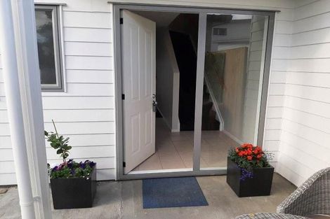 Photo of property in 1/3 Hulme Place, Henderson, Auckland, 0612