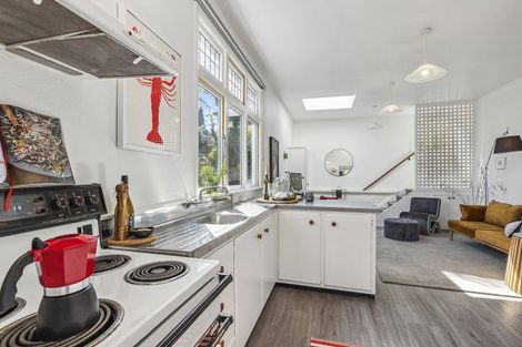 Photo of property in 75 Karepa Street, Brooklyn, Wellington, 6021