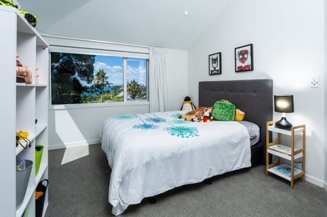Photo of property in 4/92 Churchill Road, Murrays Bay, Auckland, 0630