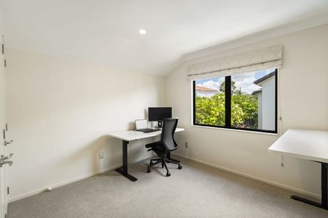 Photo of property in 8a Lupetti Rise, West Harbour, Auckland, 0618
