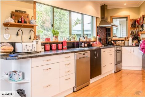 Photo of property in 66 Prospect Terrace, Pukekohe, 2120