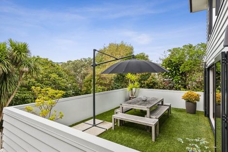 Photo of property in 34 Renown Road, Raumati South, Paraparaumu, 5032
