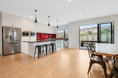 Photo of property in 7 Manawanui Way, Orewa, 0931