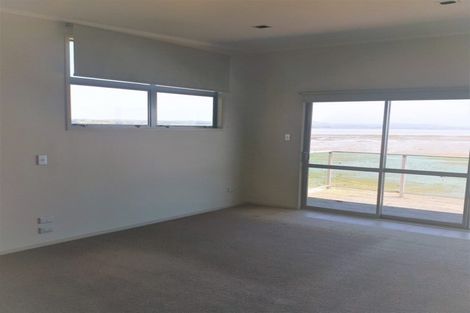 Photo of property in 89a Torkar Road, Clarks Beach, 2122