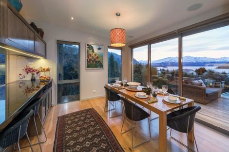 Photo of property in 28 Kennedy Crescent, Wanaka, 9305