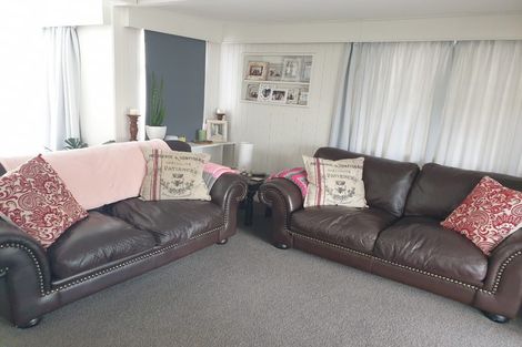 Photo of property in 36 Larsen Crescent, Tawa, Wellington, 5028