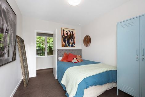 Photo of property in 15 Kowhai Street, Eastbourne, Lower Hutt, 5013
