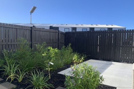 Photo of property in 18 Hema Road, Hobsonville, 0616