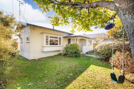 Photo of property in 3 Cuba Street, Takaro, Palmerston North, 4412