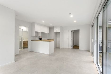 Photo of property in 5 Maraeariki Avenue, Orewa, 0931