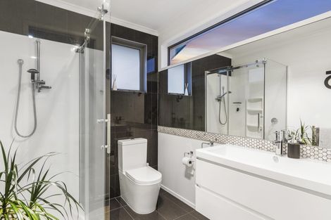 Photo of property in 298 Lakes Boulevard, Pyes Pa, Tauranga, 3112