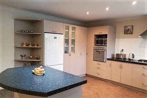 Photo of property in 10 Consort Close, Paraparaumu Beach, Paraparaumu, 5032