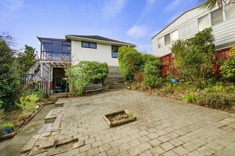 Photo of property in 2 Ryan Grove, Tawa, Wellington, 5028