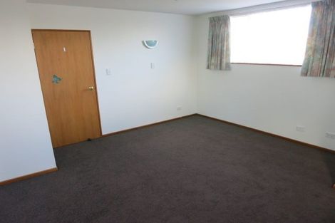 Photo of property in 104 Yaldhurst Road, Sockburn, Christchurch, 8042