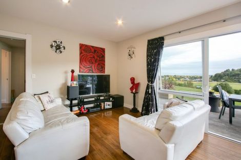 Photo of property in 81 Kent Terrace, Taradale, Napier, 4112