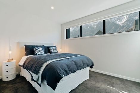 Photo of property in 16 Mcgibbon Lane, Jacks Point, 9371