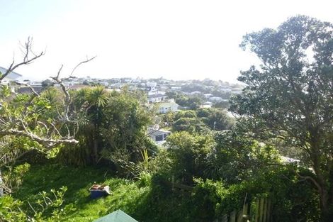 Photo of property in 91 Ruskin Road, Newlands, Wellington, 6037